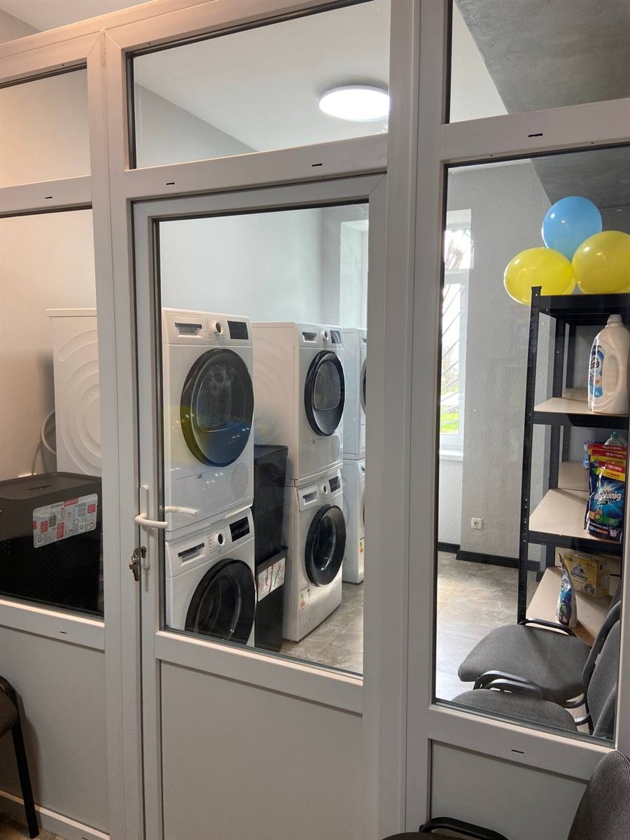 У Нерубайській громаді відкрили інклюзивну соціальну пральню: хто може нею скористатися