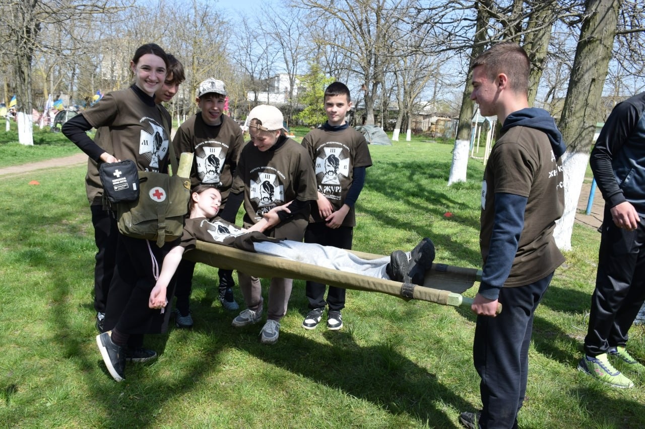 Гартують дух та волю: у Біляївці пройшов масштабний вишкіл гри «Джура»