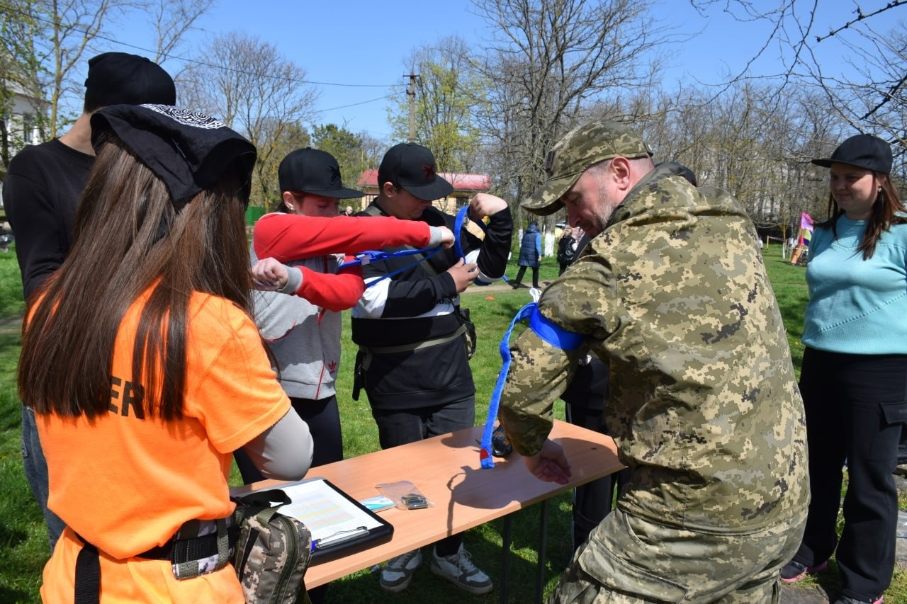 Гартують дух та волю: у Біляївці пройшов масштабний вишкіл гри «Джура»