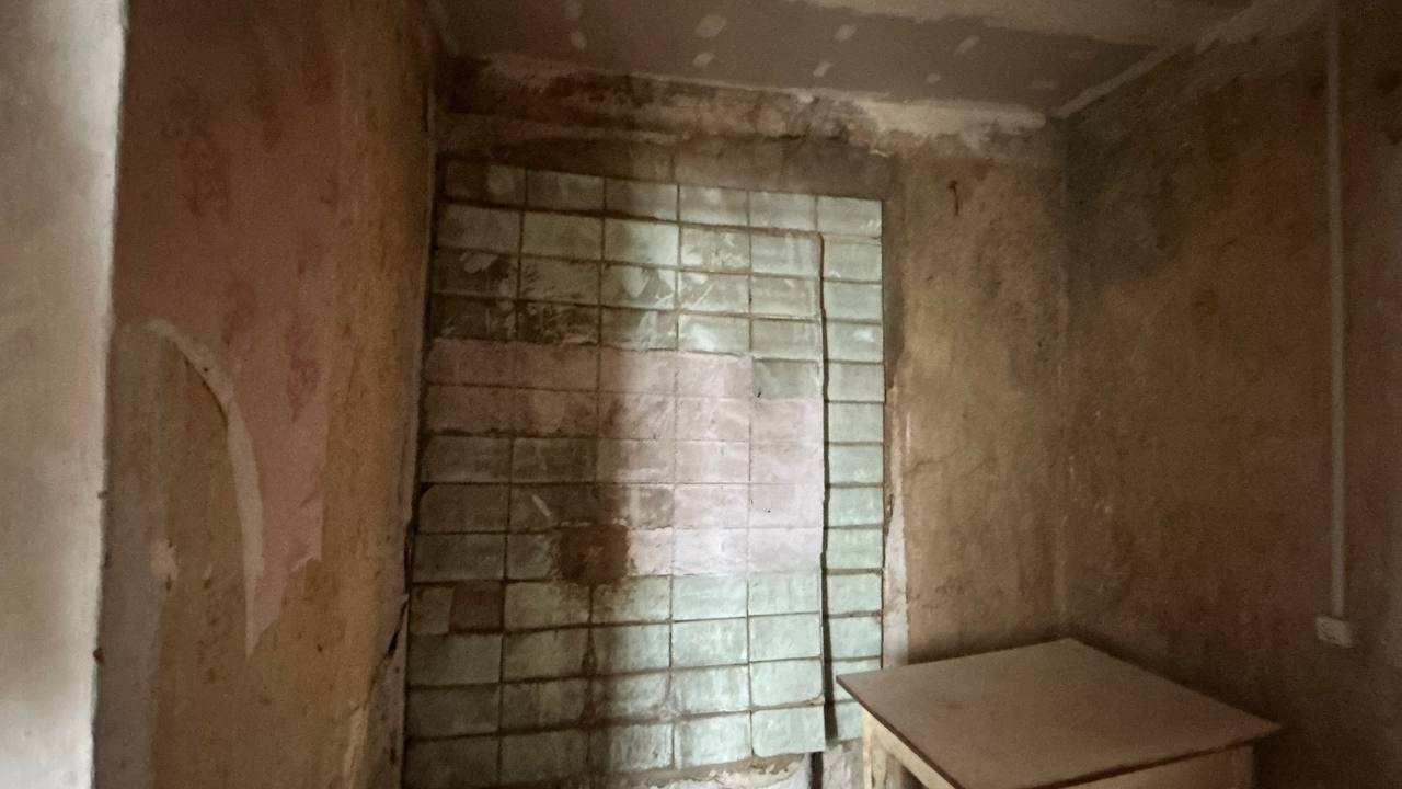 Дім для Тетяни: як у Біляївці всією громадою відновлюють житло одинокої жінки з інвалідністю