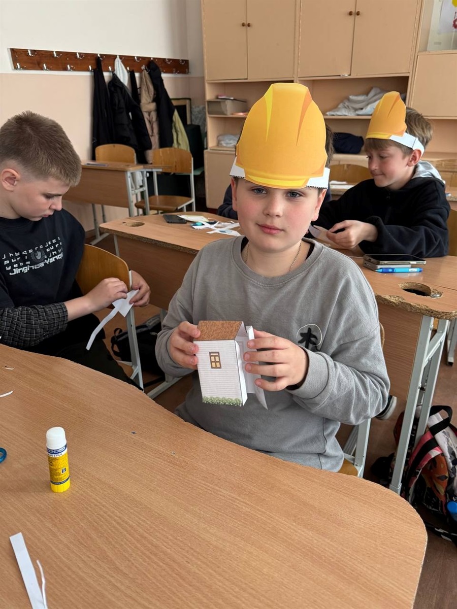 Юні інженери: учні Біляївського ліцею №1 ім. В.І. Калмика долучилися до Всеукраїнського STEM-дня