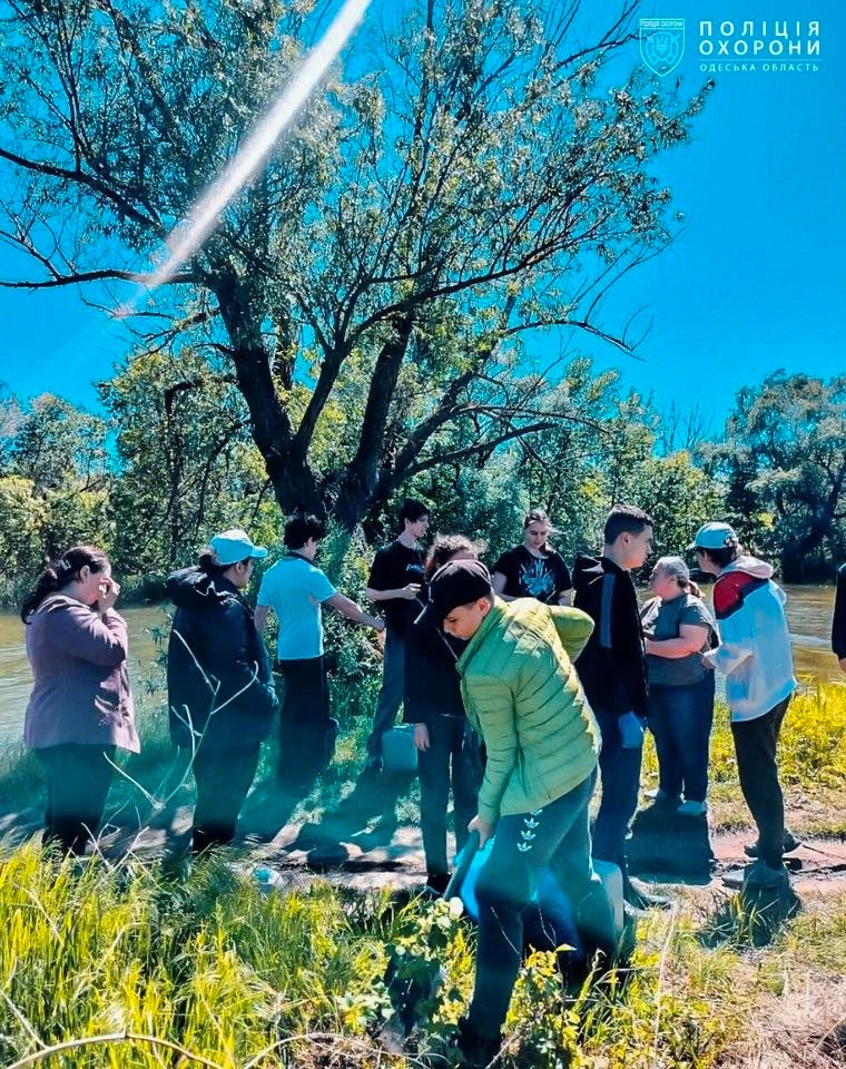 У Нижньодністровському парку провели екоекскурсію для молоді з інвалідністю