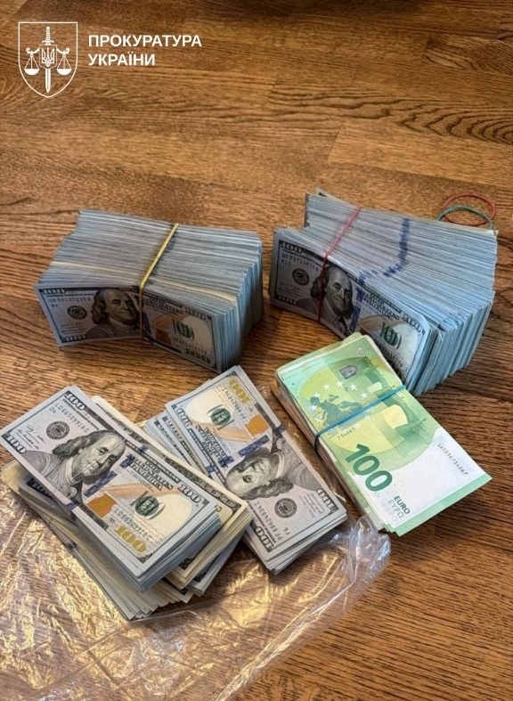 П’ятьом посадовцям Нацполіції повідомили про підозру у справі про «кришування» порноофісів