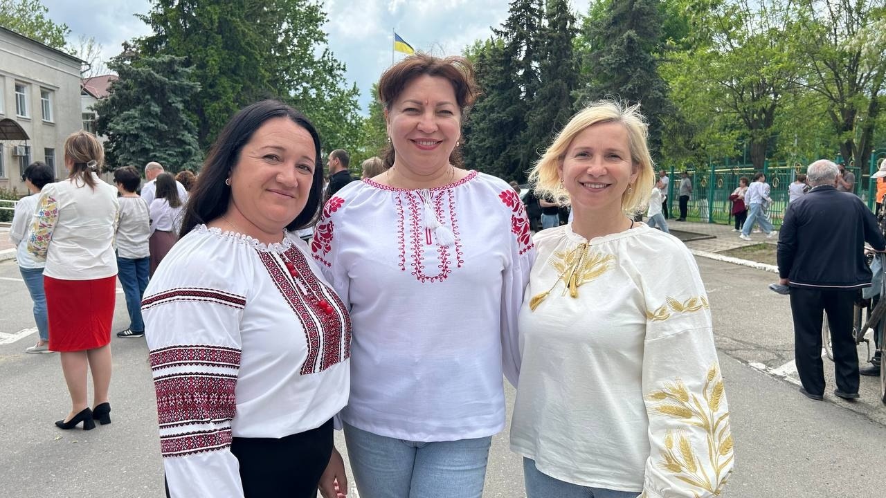 У Біляївці до Дня вишиванки провели патріотичний флешмоб
