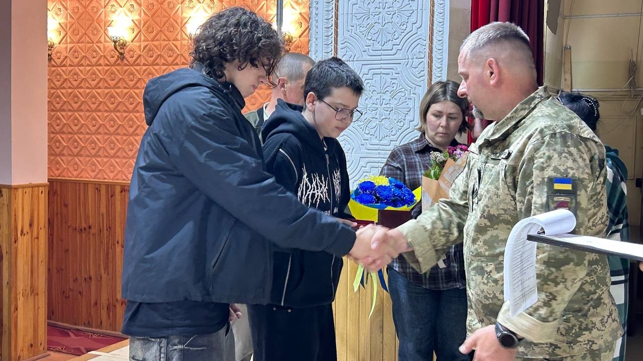 Родинам загиблих військових з Одещини вручили державні нагороди та відзнаки посмертно