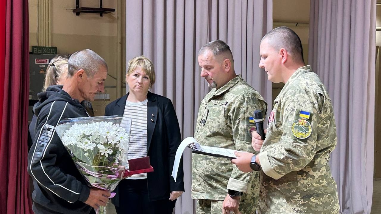 Родинам загиблих військових з Одещини вручили державні нагороди та відзнаки посмертно