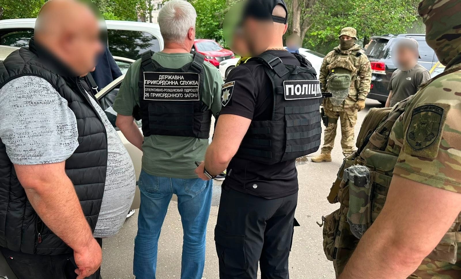 За 9 тисяч доларів пропонував дістатися кордону з Молдовою: на Одещині викрили схему