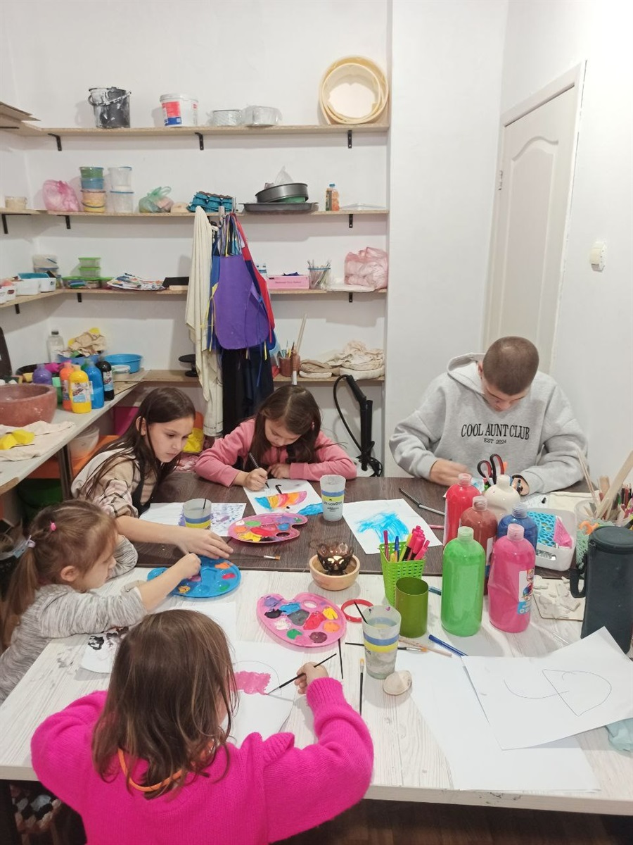 Заняття в інклюзивній майстерні у Теплодарі
