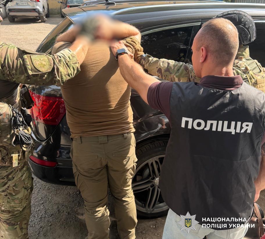 На Одещині затримали посадовця військової частини за підозрою в торгівлі впливом на ТЦК