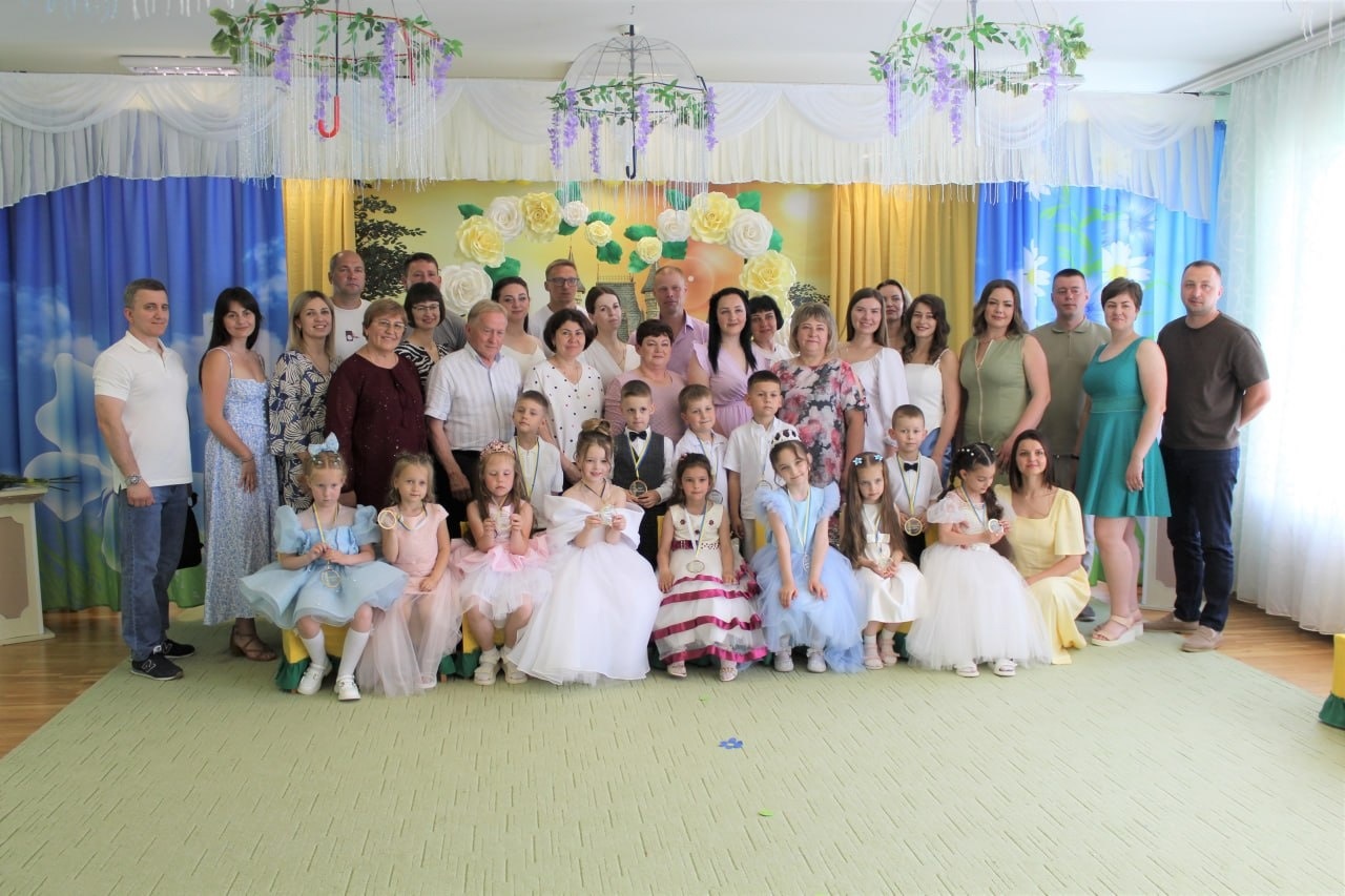 У Біляївці майбутні першокласники попрощалися з дитсадком «Капітошка»