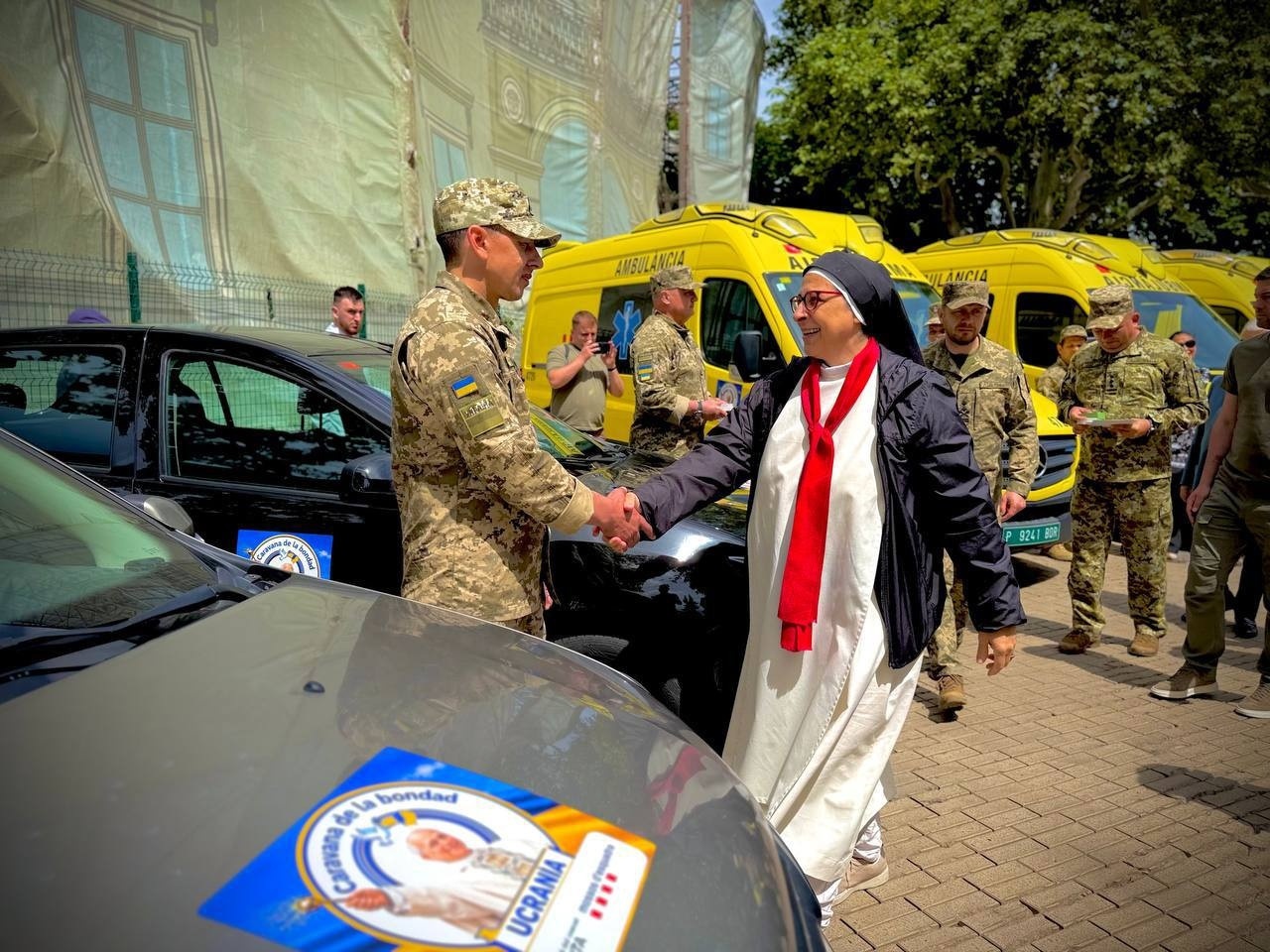 Іспанія передала прикордонникам на Одещині 29 спецавтомобілів: серед них 20 «швидких»
