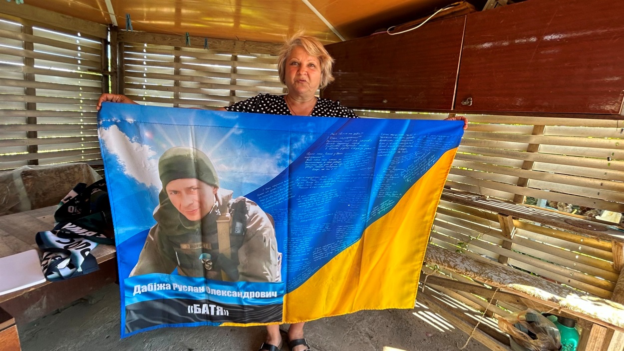Прапор- подарунок Руслану на День народження від дівчат зі спільноти
