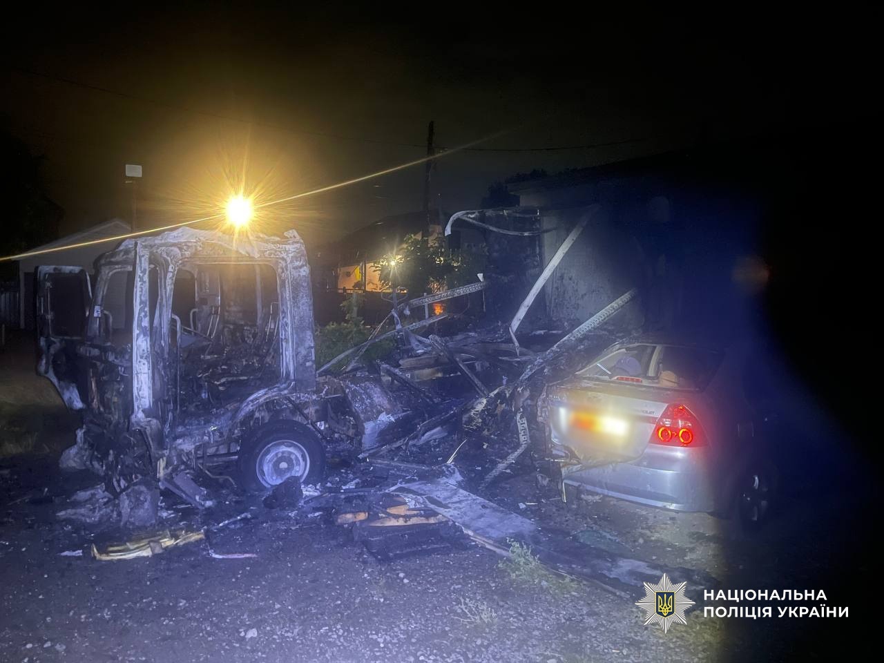 Підпал авто енергетиків в Одеському районі: затримано 16-річного підозрюваного