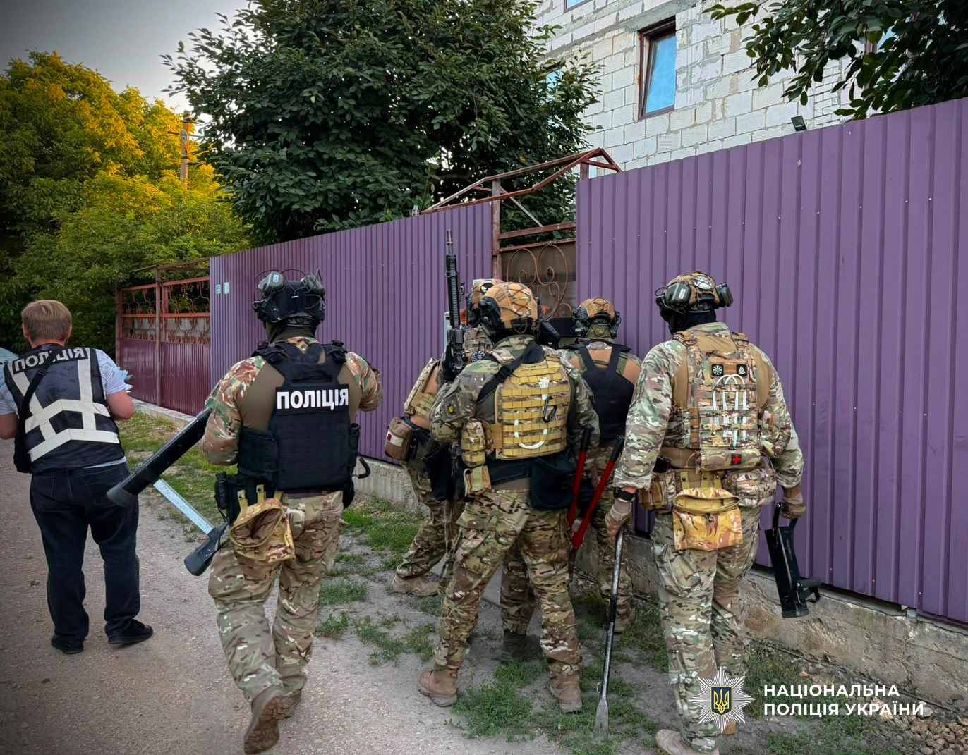 Одягли форму й балаклави: в Одесі затримали підозрюваних у розбої псевдосиловиків