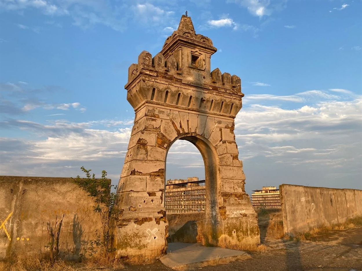 Куяльницька арка