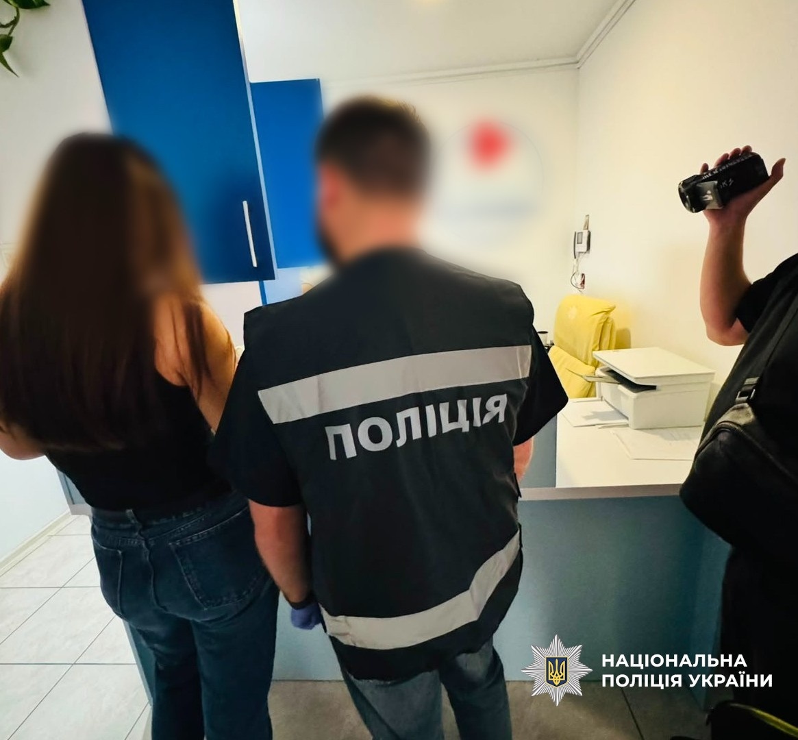 Змушував працювати залежних людей: в Одесі повідомили про підозру керівнику реабілітаційного центру