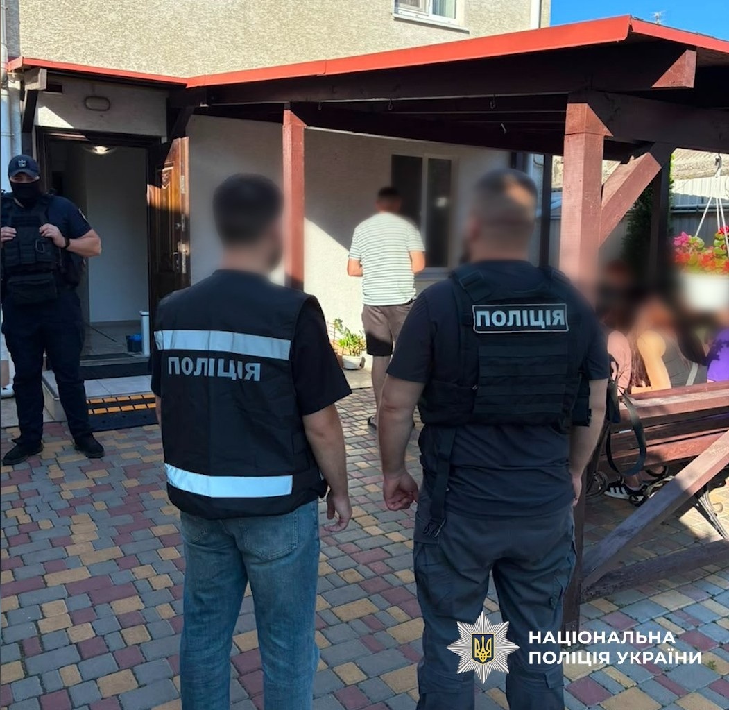 Змушував працювати залежних людей: в Одесі повідомили про підозру керівнику реабілітаційного центру